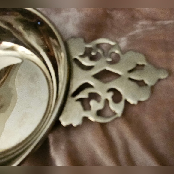 VINTAGE Elegance Silver Porringer Bowl w/Raised Duck - Picture 5 of 8